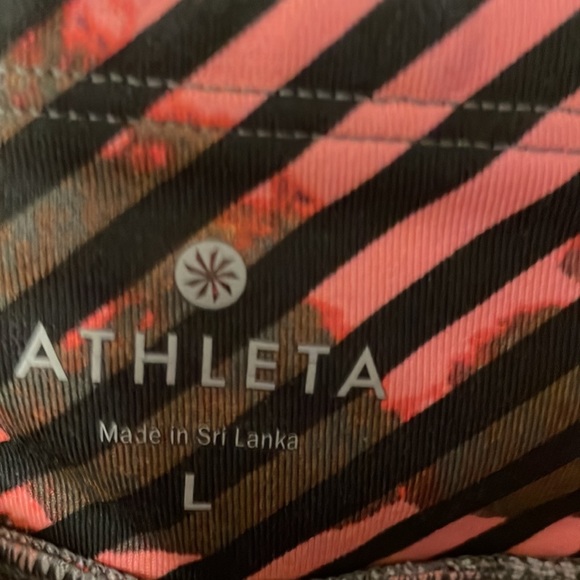 Athleta Large woman’s cropped length leggings zip pocket elastic tie in waist - Picture 3 of 8